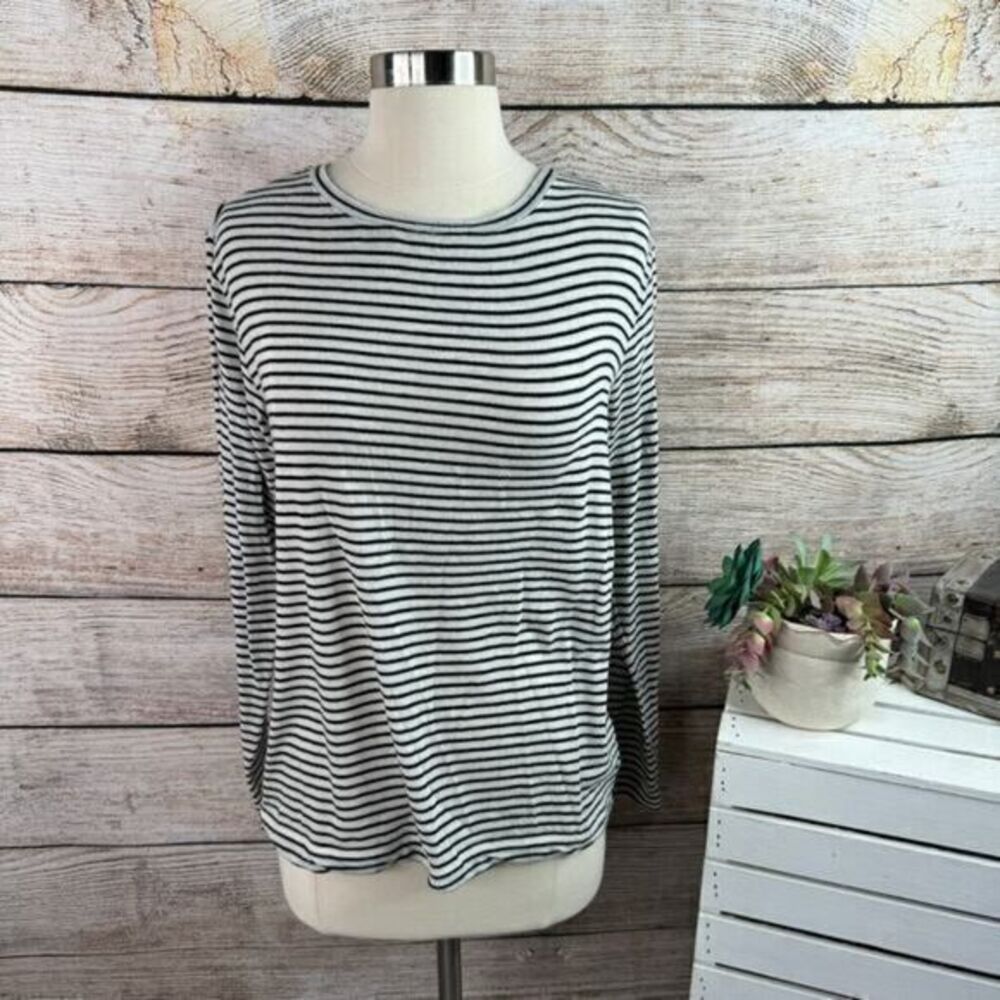 Vince Pencil Striped Long Sleeve‎ Top Women's Size XS Black Round Neck